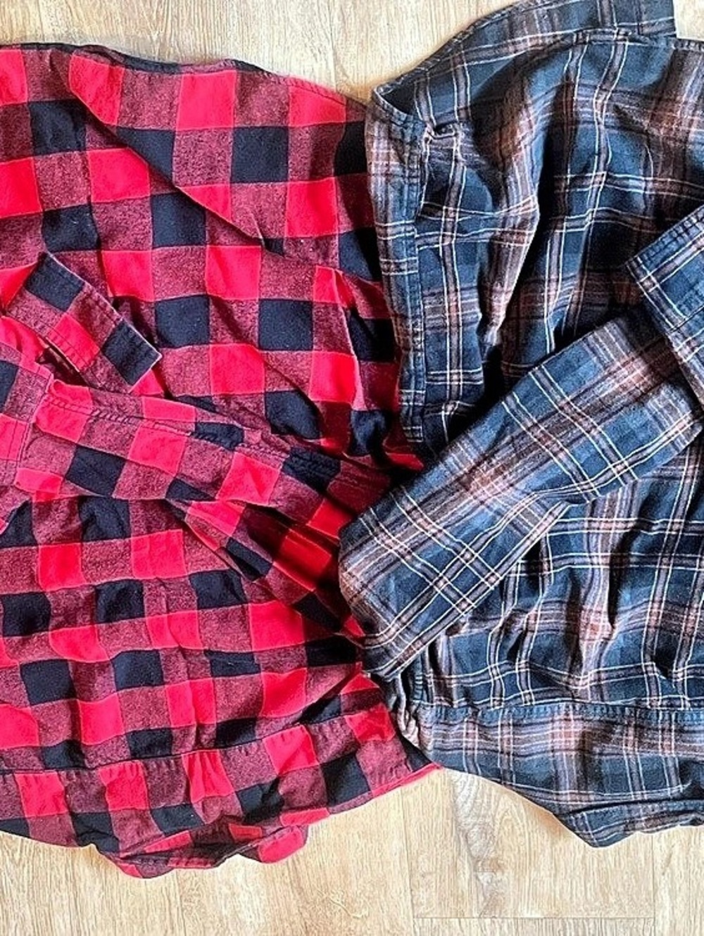 Aeropostale The Ultimate Flannel Plaid Button Down Shirt Red & black and Urban p